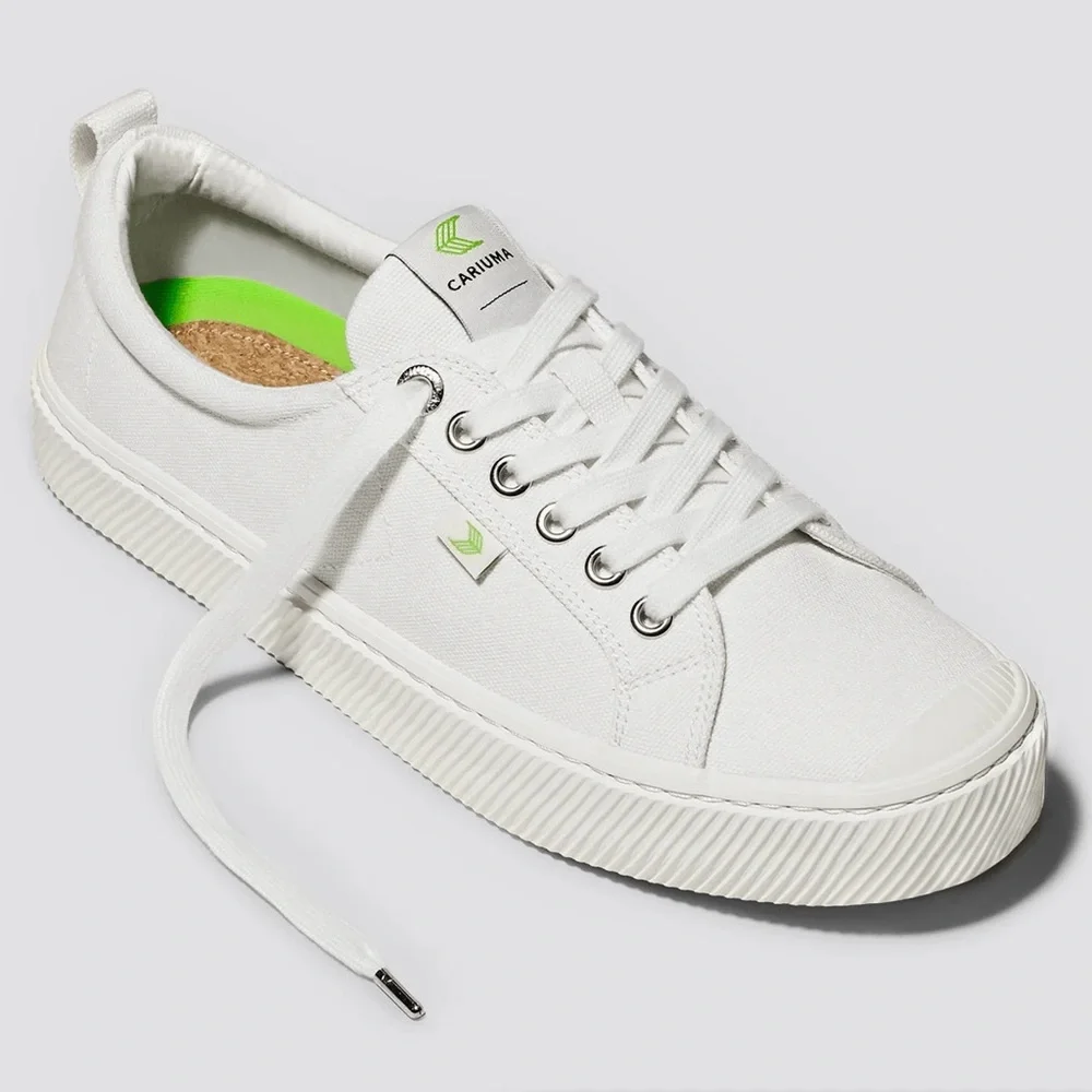 Cariuma‎ OCA Low Off-White Canvas Lace Up Sneakers